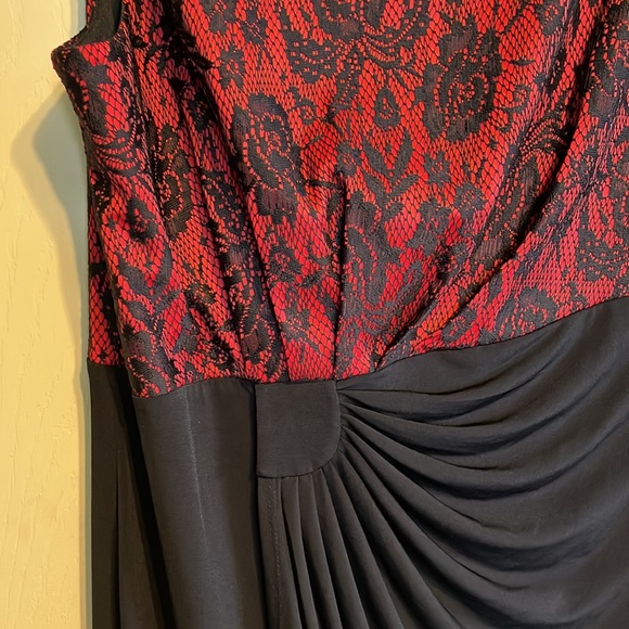 Dress - Picture 2 of 4